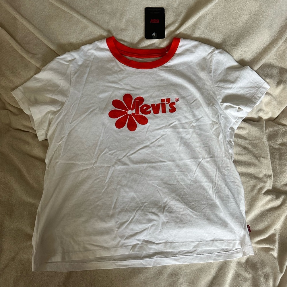 NWT 💫 Levi's Tee